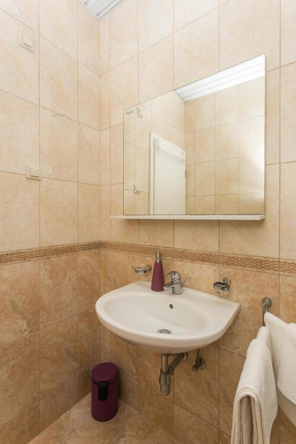 Apartments Maria Donje Celo Dış mekan fotoğraf
